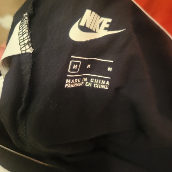 Nike leggings medium - Picture 2 of 2